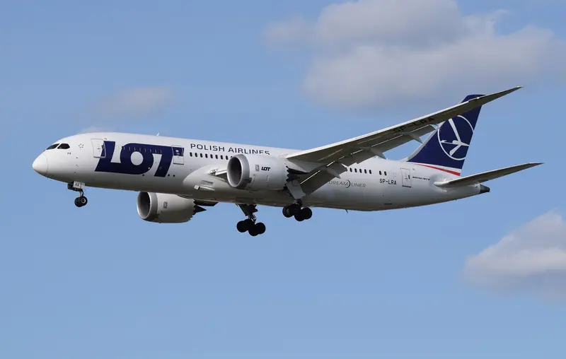 LOT Airlines Baggage Allowance 2026 - Fees, Size &amp; Weight